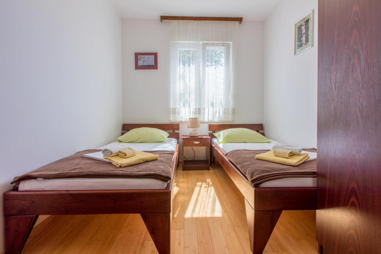 Apartments Robic Selce Extérieur photo