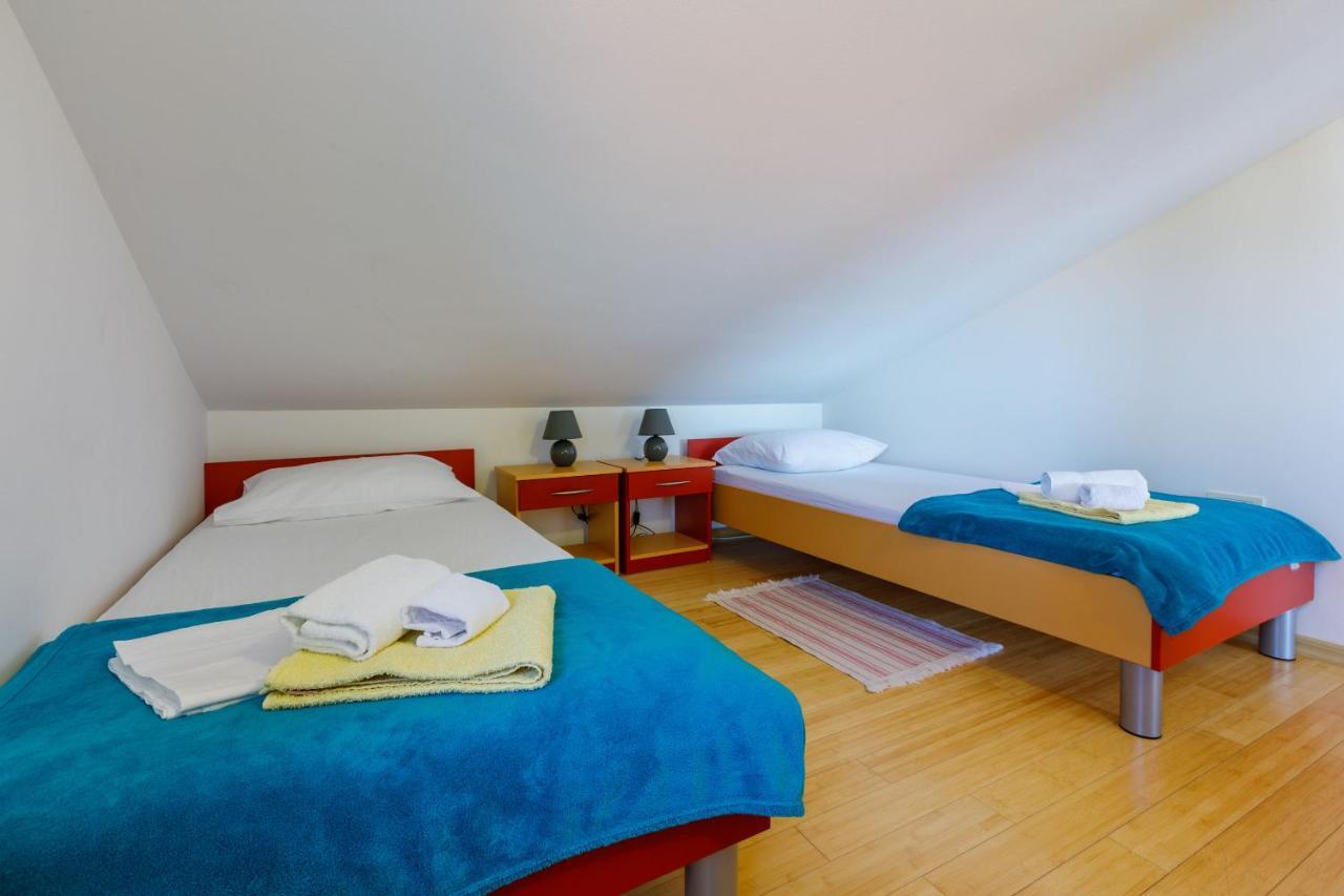 Apartments Robic Selce Extérieur photo